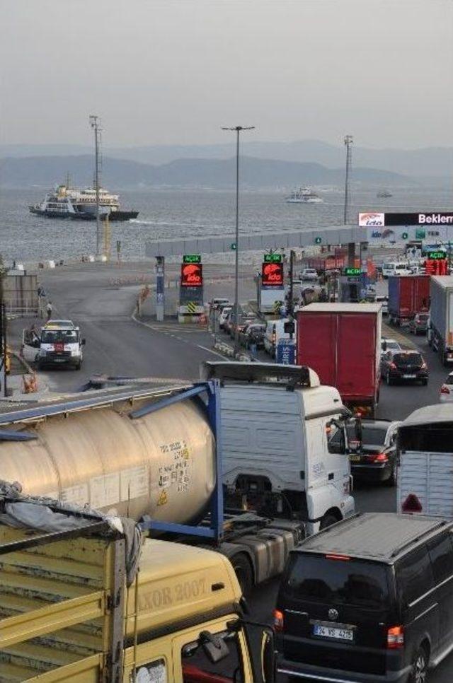 Eskihisar İskelesi’nde Bayram Yoğunluğu Başladı