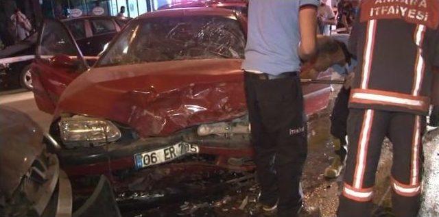 Başkent’te Sıkışmalı Trafik Kazası: 1’i Çocuk, 7 Yaralı