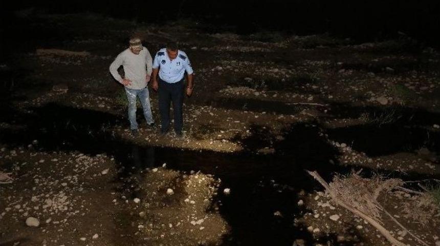 Dereden Gelen Pis Koku İl&ccedil;e Halkını İsyan Ettirdi