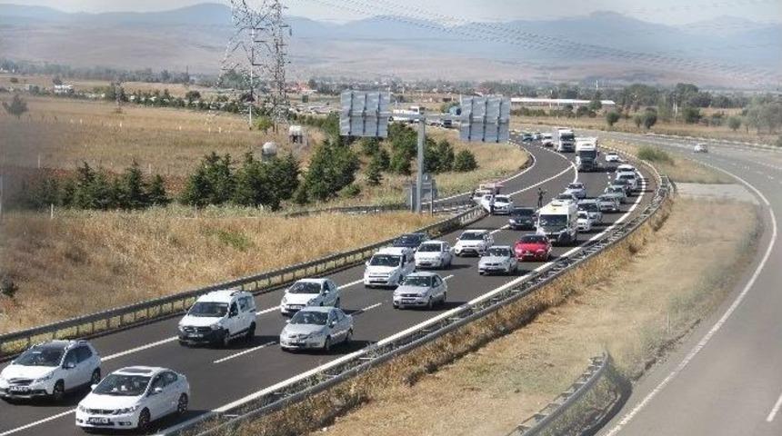 Bolu Dağı&rsquo;nda Bayram Yoğunluğu Başladı