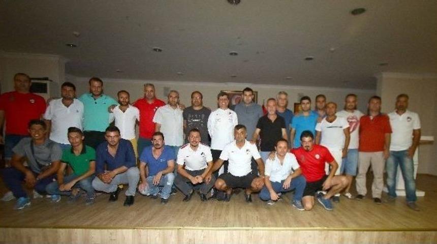 Futbolun Değişen Kuralları Bayraklı&rsquo;da Anlatıldı