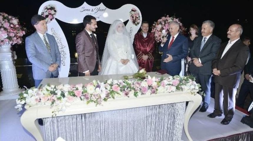 Ke&ccedil;i&ouml;ren Belediye Başkanı Mustafa Ak&rsquo;ın Oğlunun Nikah Şahidi, Başbakan Yıldırım Oldu