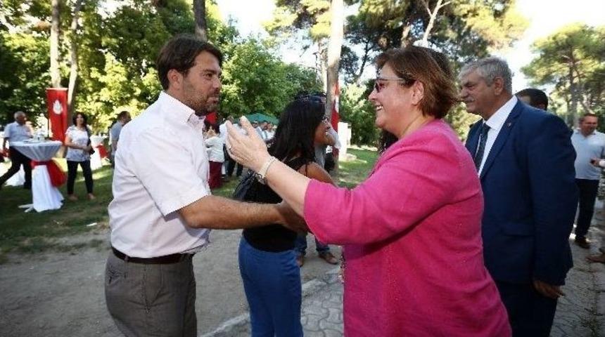 Başkan Pekdaş, Belediye Personeliyle Bayramlaştı