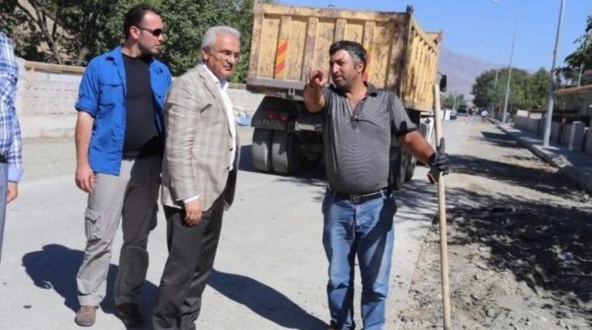 Osman Pelen Caddesinde &Ccedil;alışmalar Devam Ediyor