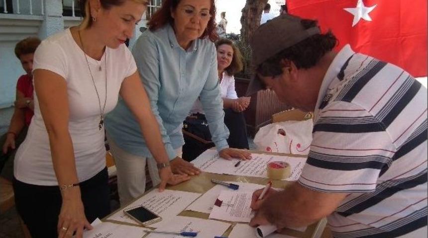 Aydın&rsquo;da Chp&rsquo;li Kadınlar Darbeye Karşı İmza Kampanyası Başlattı