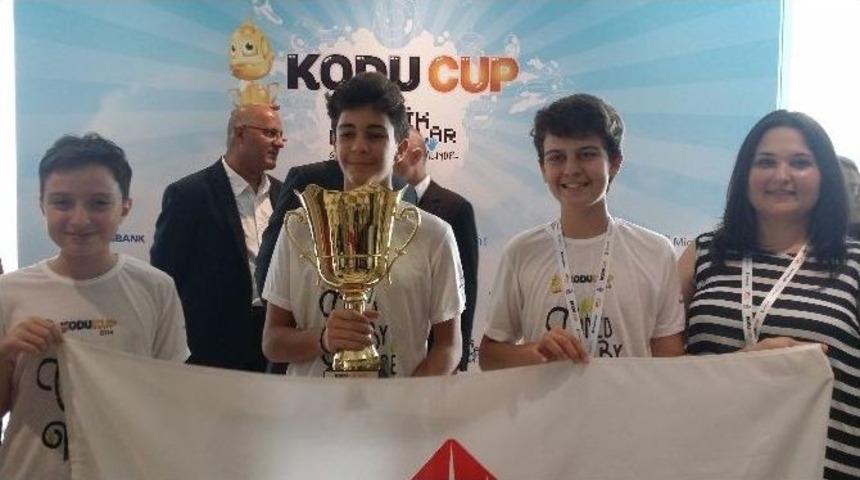 Bah&ccedil;eşehirli &rsquo;minik Parmaklar&rsquo; İzmir&rsquo;in Gururu Oldu