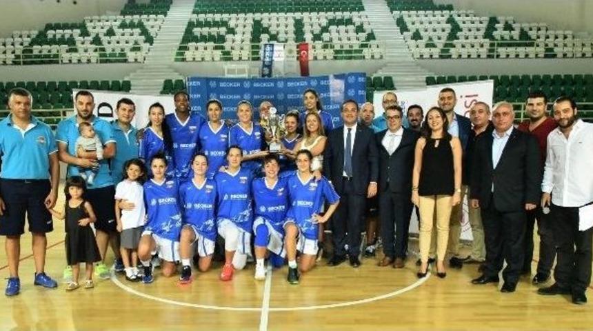 &rsquo;becker Kararver Cup&rsquo;ta Kupa Bornova Beckerspor&rsquo; Un