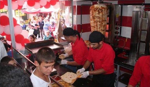 Kosgeb Kursuna Katıldı, Dönerci Dükkanı Açtı