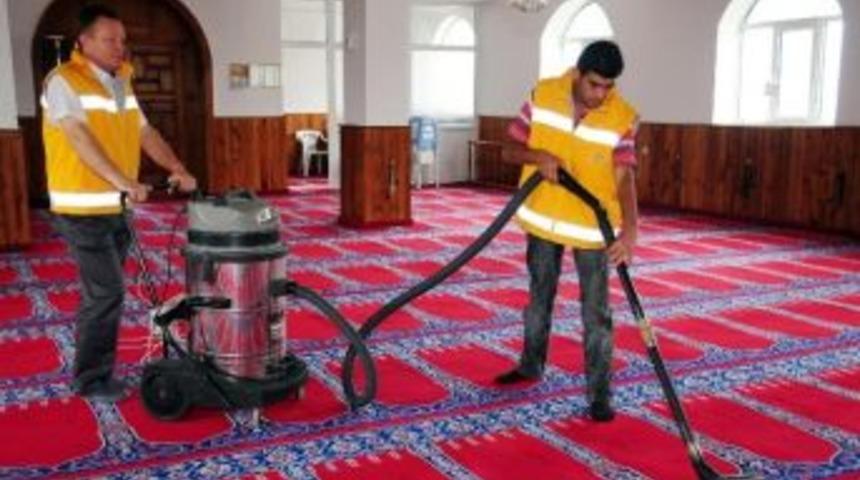 İbadethaneler Bayrama Hazır