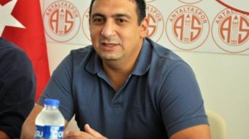 &Ouml;zt&uuml;rk: "iyi Futbol Beklentimiz Sadece Eto&rsquo;o&rsquo;dan Değil"