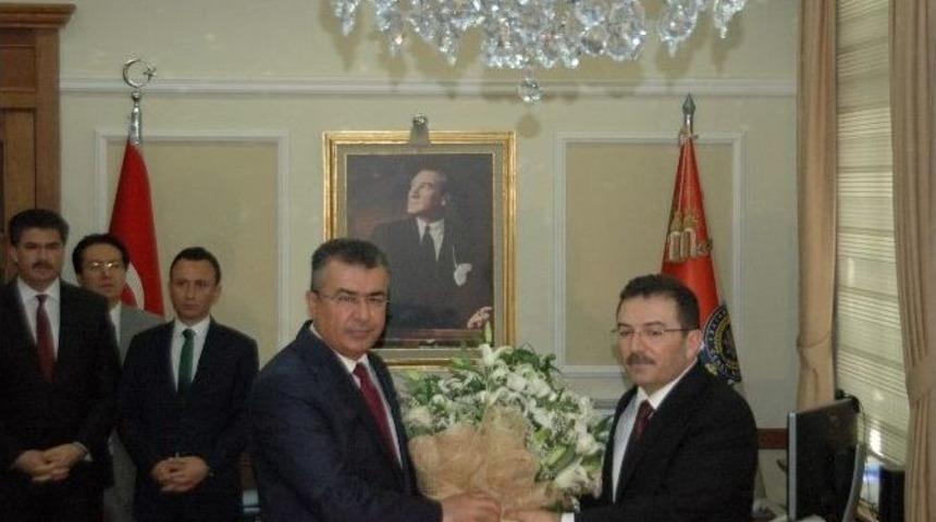 Emniyet Genel M&uuml;d&uuml;rl&uuml;ğ&uuml;&rsquo;nde Devir Teslim T&ouml;reni