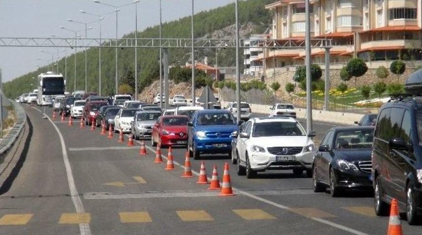 Tatilciler Akın Akın Muğla&rsquo;ya Geliyor