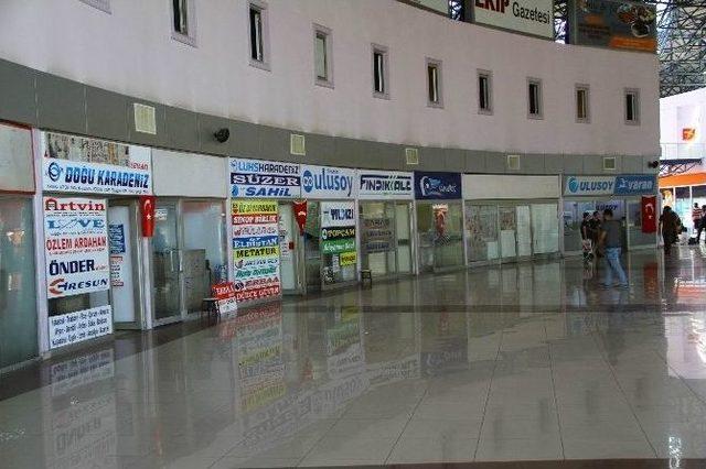 Samsun’daki Otobüs Terminalinde Sessiz Bayram