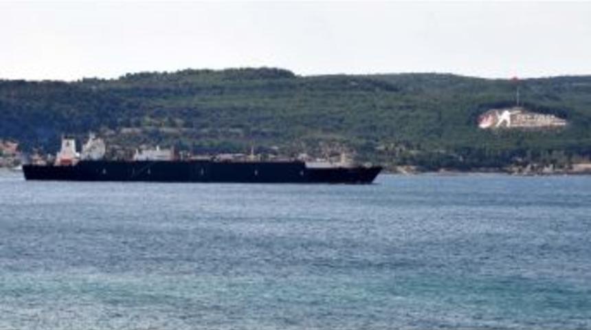 Doğalgaz Tankeri Boğazdan Ge&ccedil;ti