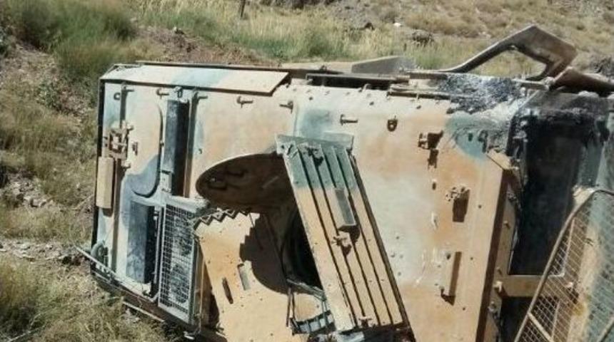 Başkale&rsquo;de Askeri Ara&ccedil; Devrildi: 2 Yaralı