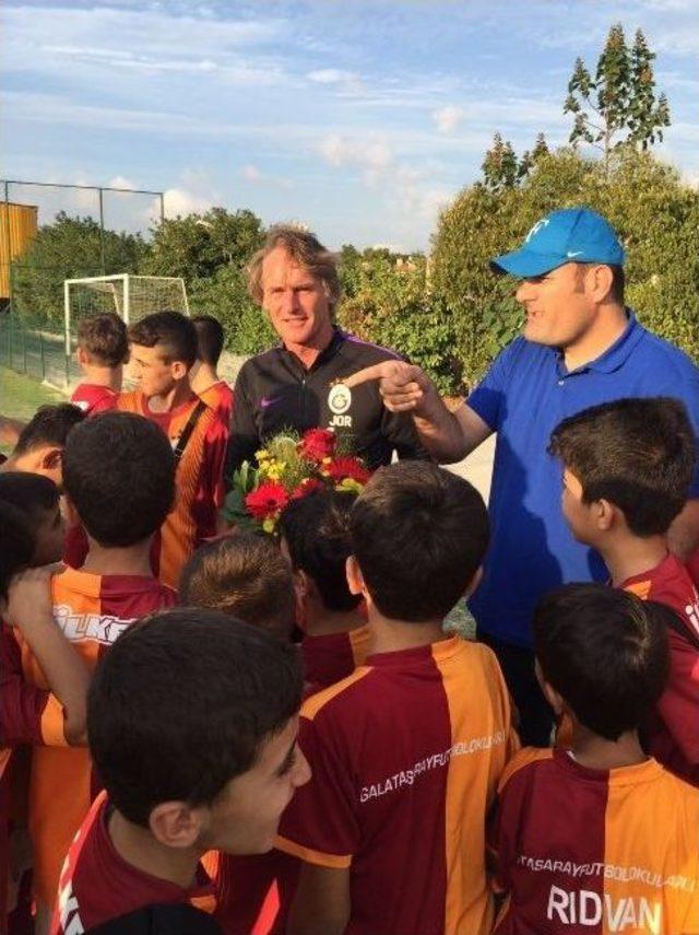 Nusaybinli Minikler Galatasaray Antrenmanında