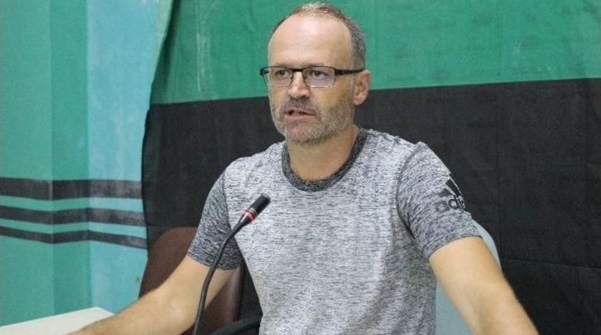 İrfan Buz K&uuml;f&uuml;rlere İsyan Etti