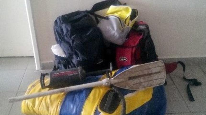 Fet&ouml;&rsquo;c&uuml; Doktor Ve &Ouml;ğretmen Şişme Botla Yunanistan&rsquo;a Ka&ccedil;arken Yakalandı