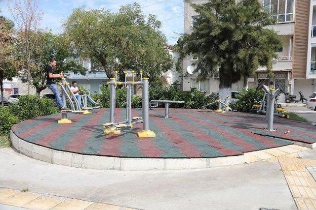 Urla’da Parklar Yenilendi