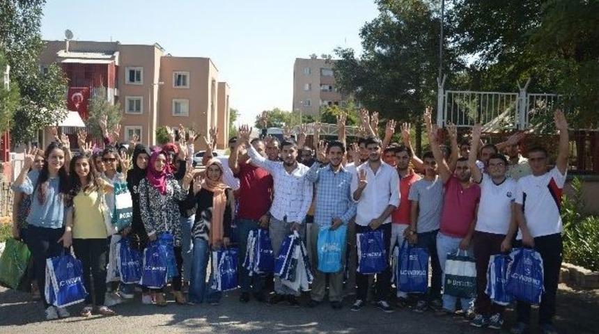 Ak Parti Bağlar Gen&ccedil;lik Kolları&rsquo;ndan 120 &Ccedil;ocuğa Giysi Yardımı