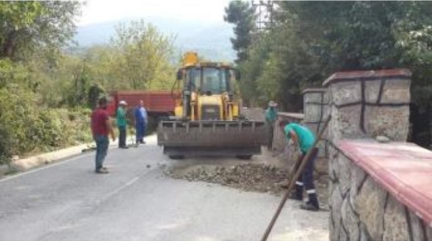 Kartepe Belediyesi Bayram &Ouml;ncesinde Kabristanlıkları Bakımdan Ge&ccedil;irdi