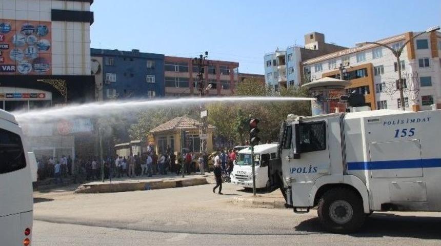 Batman&rsquo;da Kayyum Atamasını Protesto Eden Gruba M&uuml;dahale