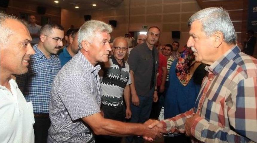 Başkan Karaosmanoğlu, Gebze Büyükşehir Personeli İle Bayramlaştı