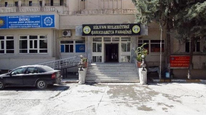 Silvan Belediyesi&rsquo;nde Arama &Ccedil;alışmaları Devam Ediyor