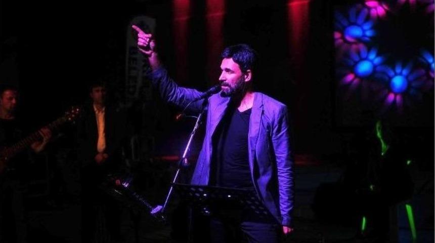 Orhangazi&rsquo;de Kurtuluş Coşkusu Uğur Işılak&rsquo;la Yaşandı