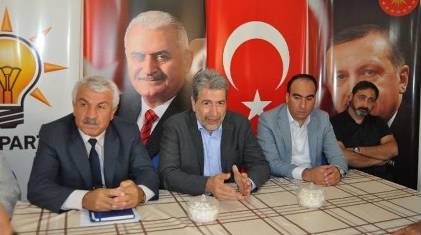 Milletvekili Yaşar Ak&ccedil;adağ İl&ccedil;esini Ziyaret Etti