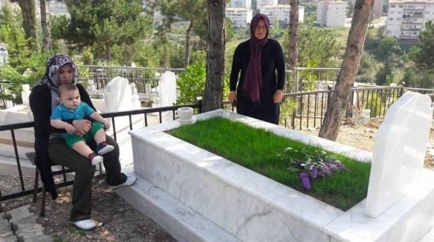 Alaplı&rsquo;da Arefe G&uuml;n&uuml; Mezarlık Ziyaretleri Yapıldı