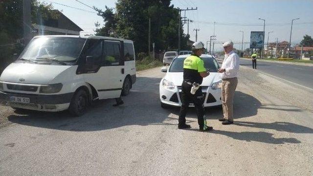 Polisten Sürücüleri Şaşırtan Uygulama