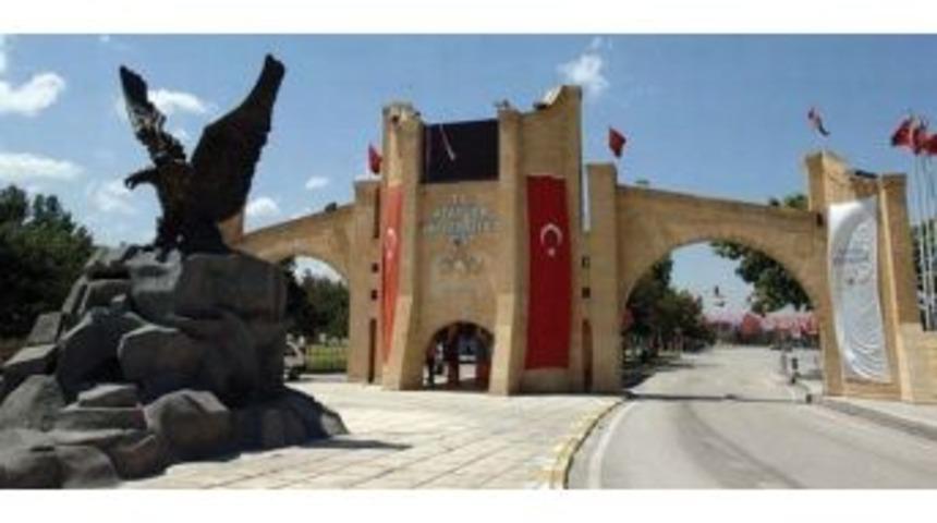 Ata&uuml;ni&rsquo;de Yeni Atamalar