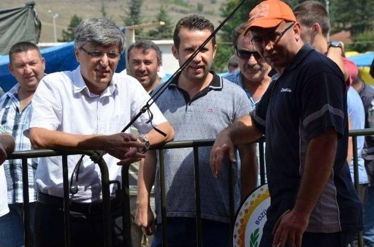 Belediye Başkan Yardımcıları Kurban Satış Alanını Ziyaret Etti G1