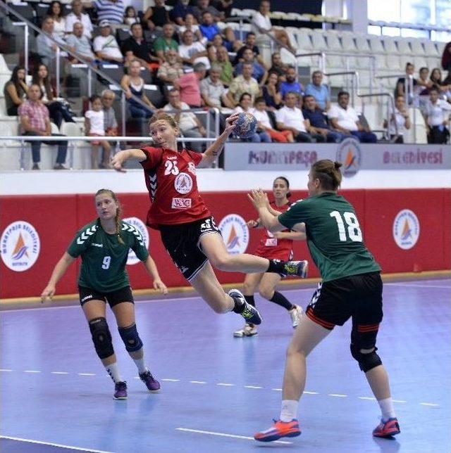 Muratpaşa Belediyespor, Ehf Cup’ta Tur Atladı