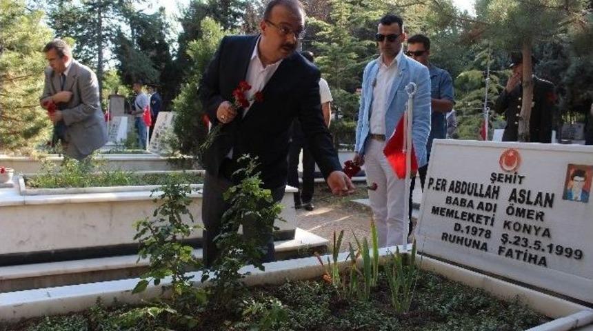 Konya Protokol&uuml; Şehitliği Ziyaret Etti