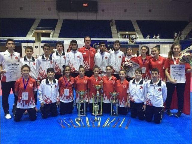 Avrupa Yıldızlar Taekwondo Şampiyonası’na Türkiye Damgası