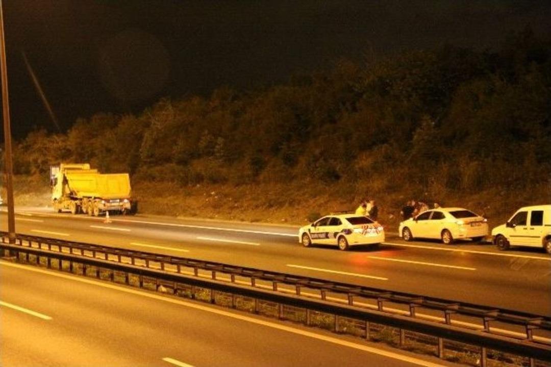 Tem&rsquo;de Terk Edilen Tır&rsquo;da Bomba Araması