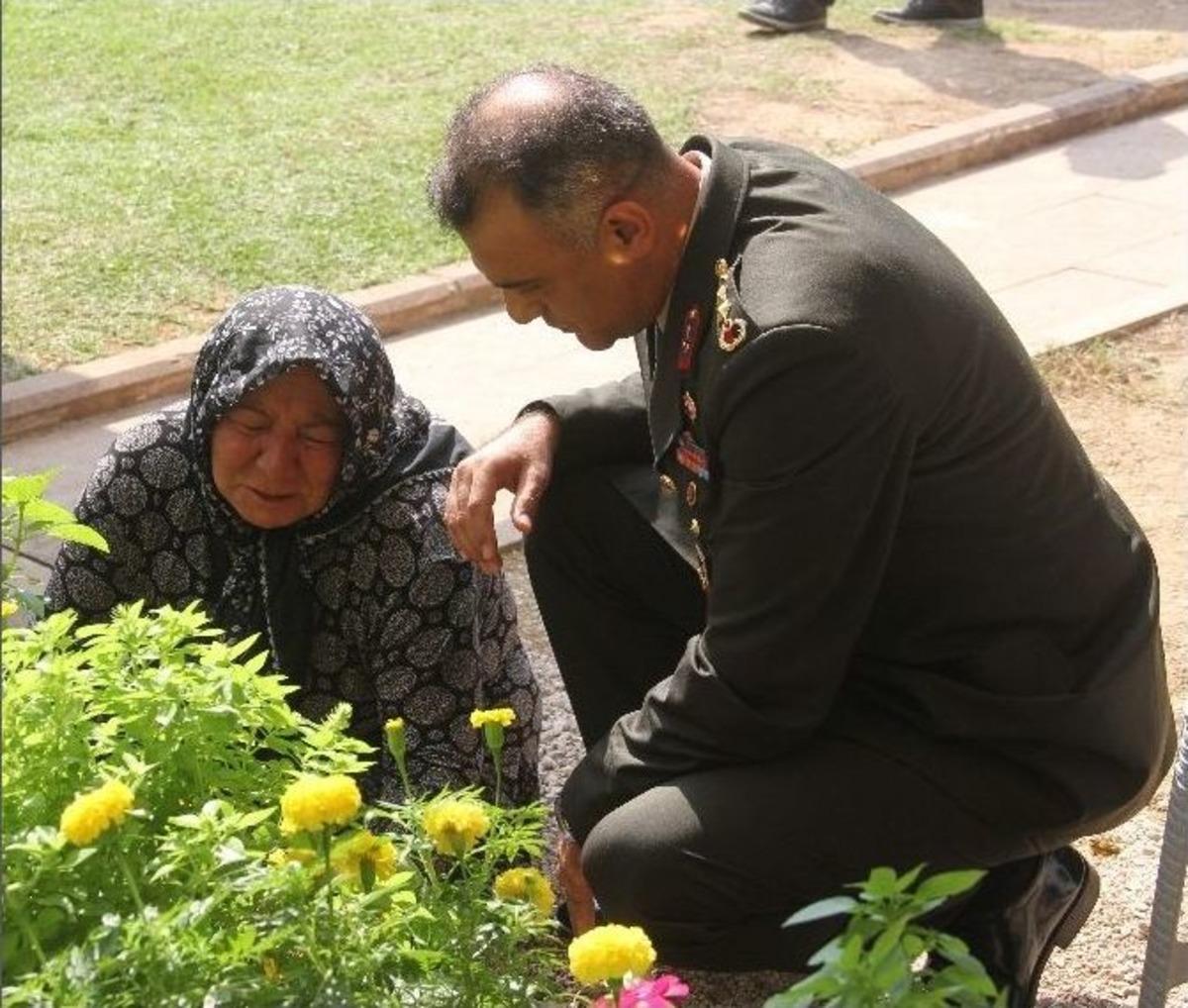 (&ouml;zel Haber) Şehit Annesi: "100 Yıl Ge&ccedil;se De Bu Acı Bitmez"