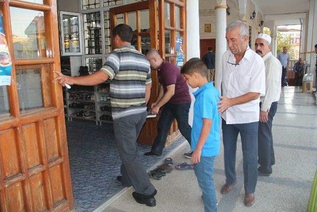 Elazığ’da Bayram Namazında Camiler Doldu Taştı