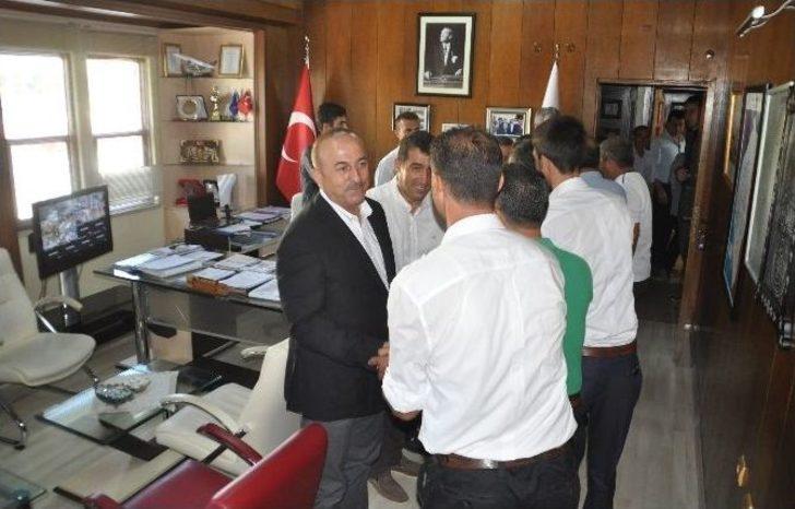 Bakan Çavuşoğlu, Gazipaşa’da Halkla Bayramlaştı G3