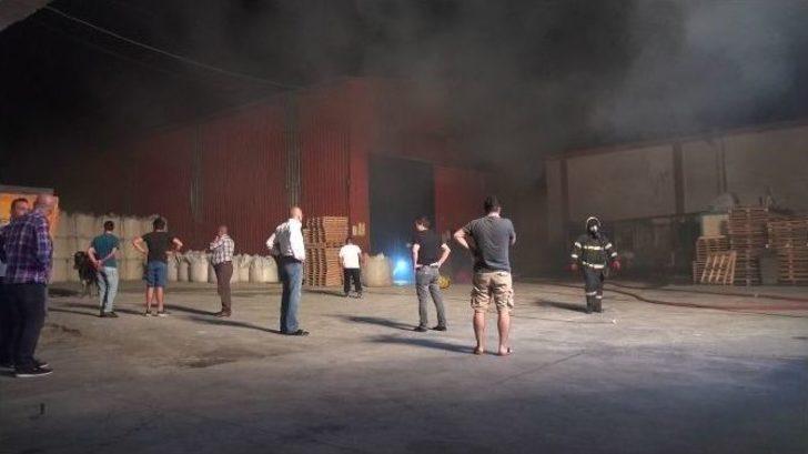 Kükürt Deposundaki Yangından Kurbanlık Tosun Son Anda Kurtarıldı G1