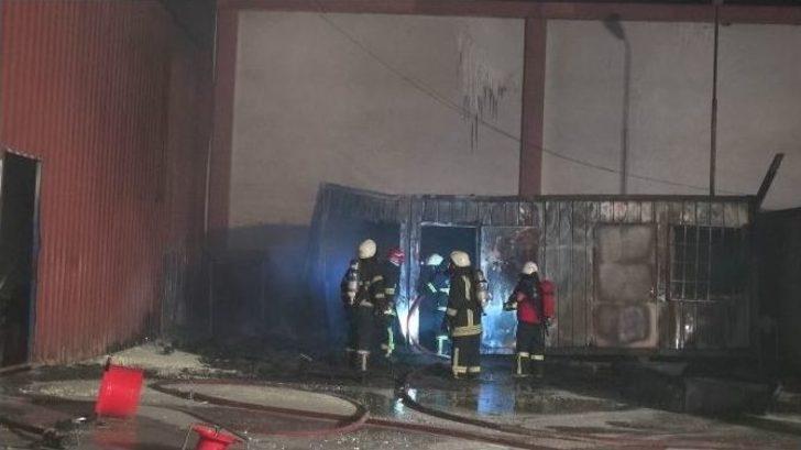 Kükürt Deposundaki Yangından Kurbanlık Tosun Son Anda Kurtarıldı G4