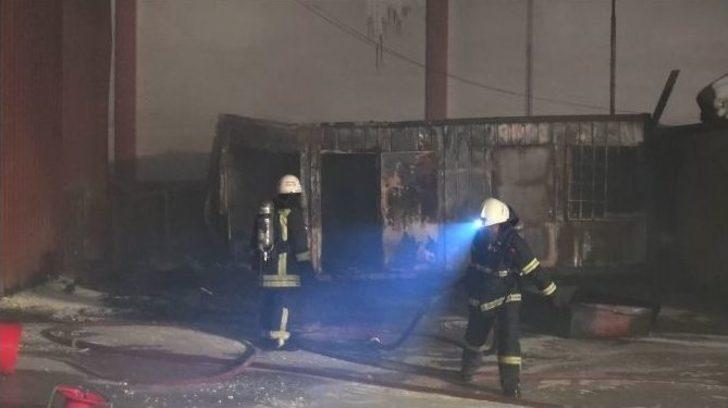 Kükürt Deposundaki Yangından Kurbanlık Tosun Son Anda Kurtarıldı G5