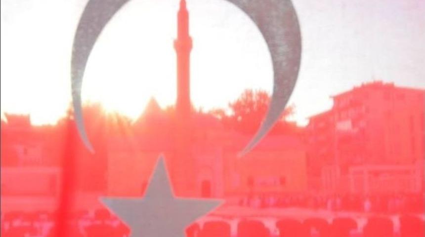 Protokol Halk İle K&uuml;lliye Alanında Bayramlaştı