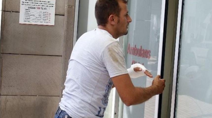 Antalya&rsquo;da Acemi Kasaplar Hastanelere Akın Etti