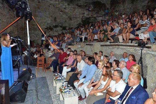 Foça’da Kurtuluş Coşkusu