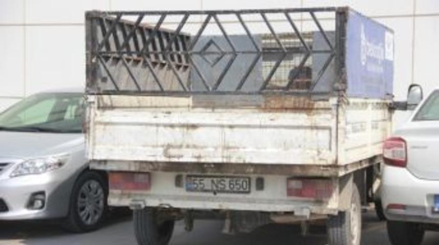 Kamyonetin Kasasında D&uuml;şen Gen&ccedil; Kız Yaralandı