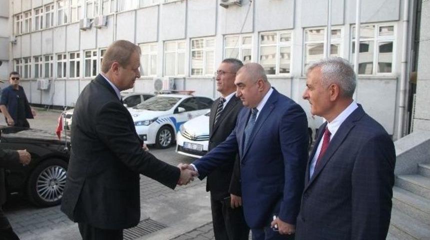Trabzon Valisi Y&uuml;cel Yavuz, İl Emniyet M&uuml;d&uuml;rl&uuml;ğ&uuml;n&uuml; Ziyaret Etti