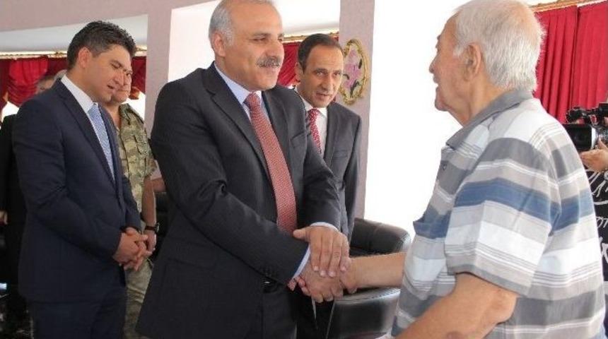 Elazığ&rsquo;da Bayramlaşma T&ouml;reni Yapıldı